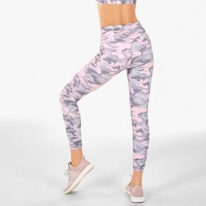 Large Mila Leggings- pink camo